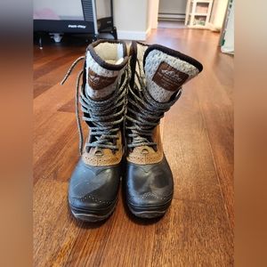 Northface women's winter boots
